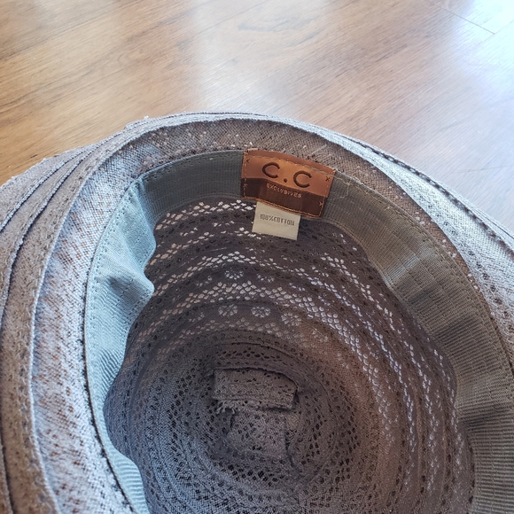 C.C. Exclusive sun hat - Picture 2 of 2